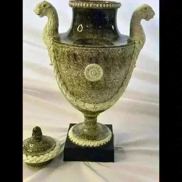 18th Century H Palmer Bentley Wedgewood English Porcelain  Urn (see History) - Picture 4 of 8